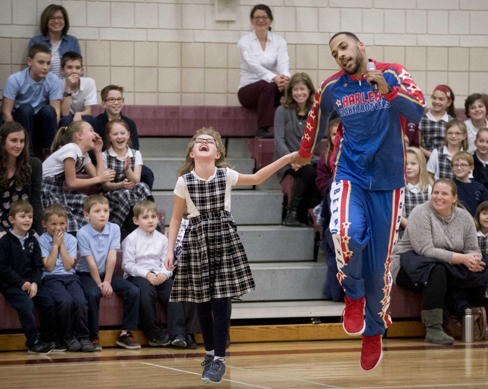Harlem Globetrotters at St. Peter's Catholic School, 1.23